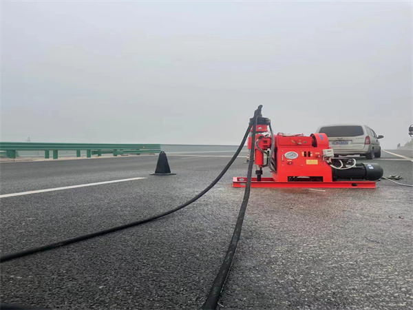 双桥马路路基路面开裂下沉注浆加固灌浆